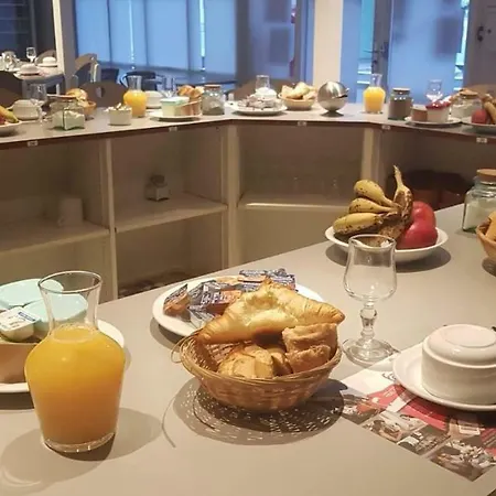 Fasthotel Bourg En Bresse 호텔 2*